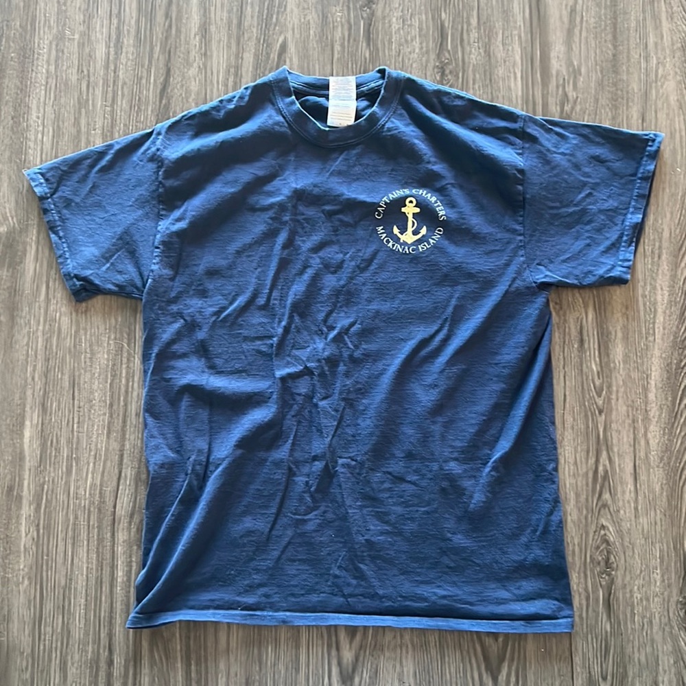 Vintage T-Shirt Captain’s Charters Mackinac Island Size Large